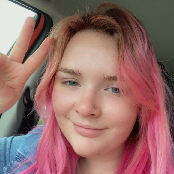 Meet Your Posher - Picture 4 of 4